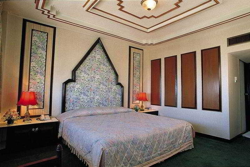 Amarin Nakorn Hotel Phitsanulok Buitenkant foto
