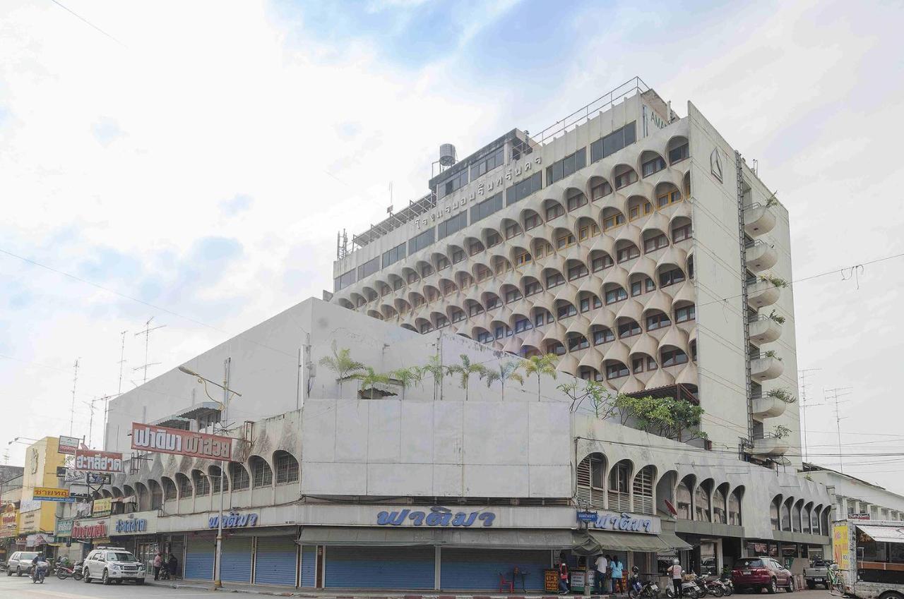 Amarin Nakorn Hotel Phitsanulok Buitenkant foto